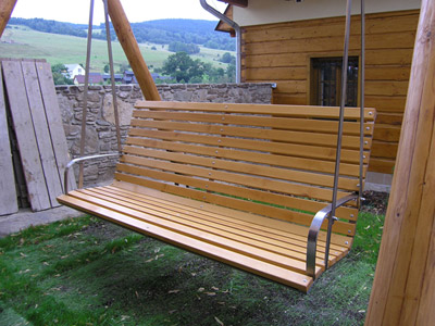 Nerezová houpačka