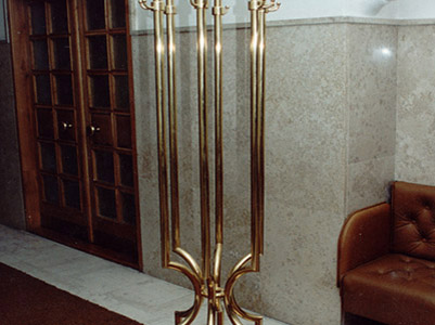 Mosazné věšáky