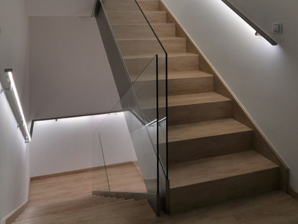 Nerezové zábradlí s LED osvětlením 6