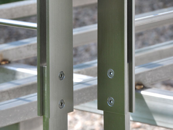 Nerezové terasové zábradlí a nosná 
        konstrukce terasy 9